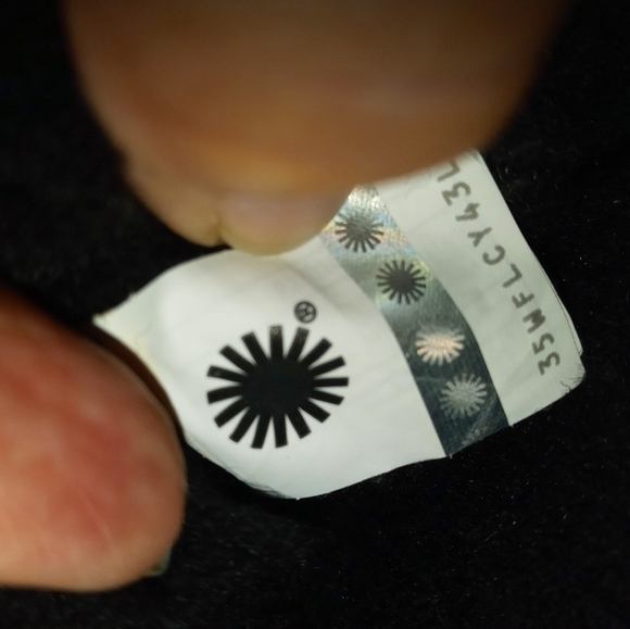 UGG CLASSIC II SHORT BLACK GLITTER GIRLS 4 FAUX FUR LINED PULL ON WINTER BOOTS - Picture 12 of 13